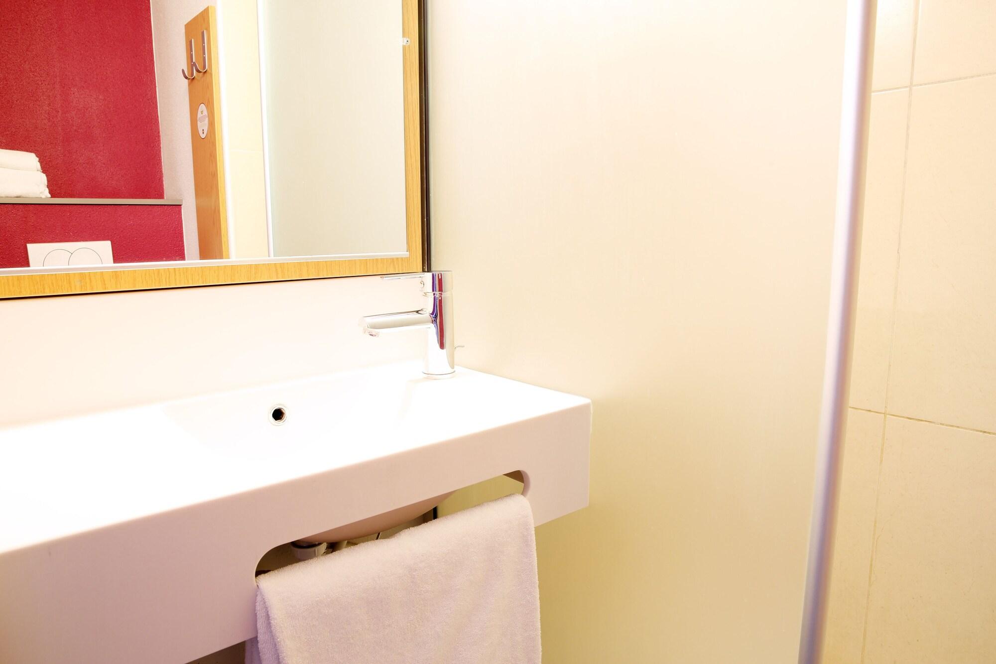 B&B Hotel Aix En Provence Le Tholonet Екстер'єр фото
