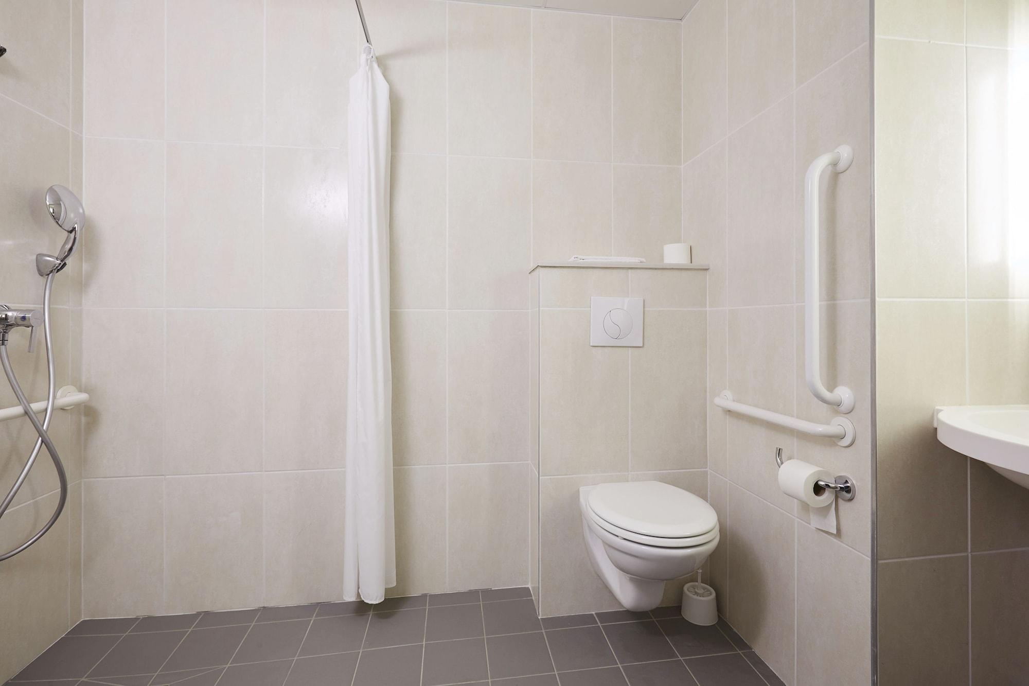 B&B Hotel Aix En Provence Le Tholonet Екстер'єр фото